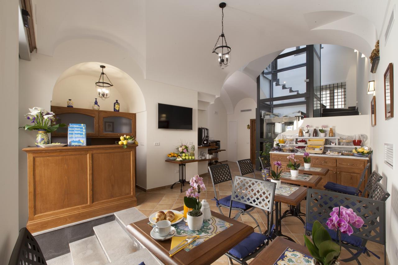 Bed and Breakfast Palazzo Delle Grazie à Sorrente Extérieur photo